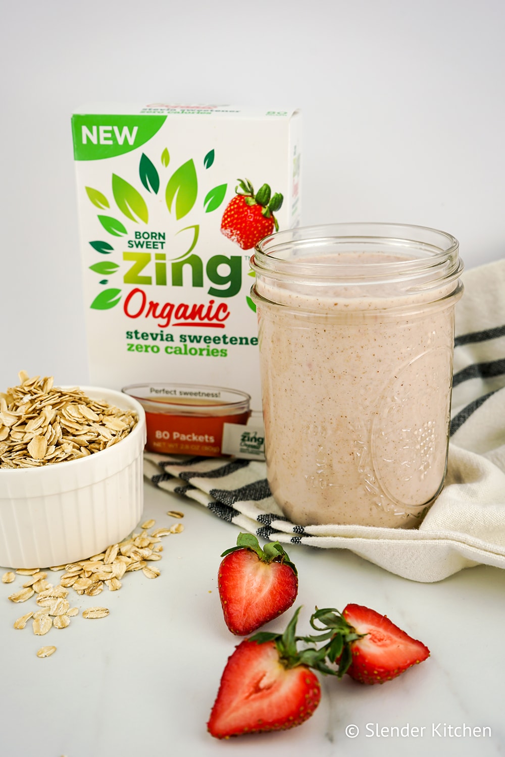Strawberry Cheesecake Overnight Oat Smoothie