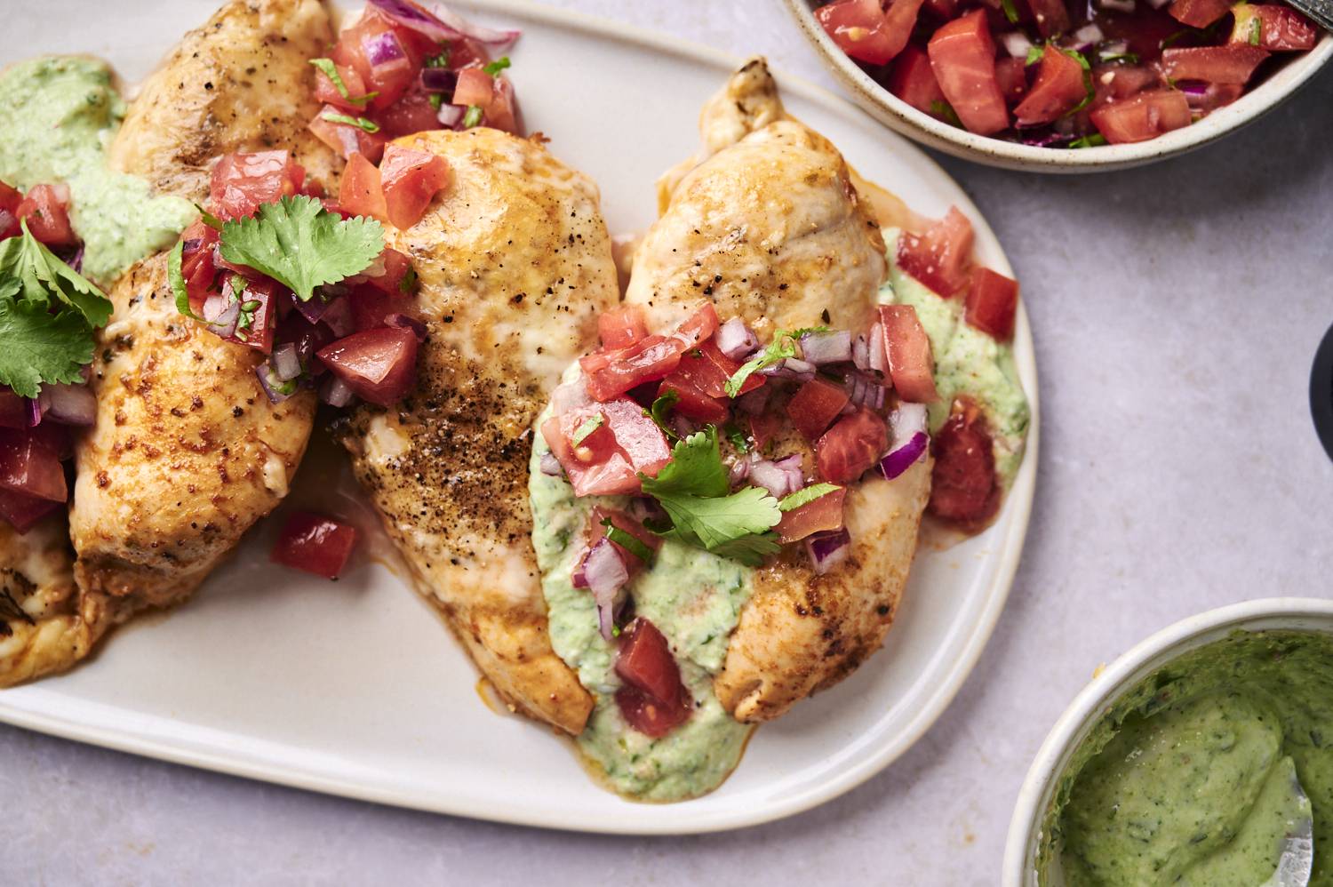 Lime chicken breast topped with creamy cilantro ranch dressing and pico de gallo.