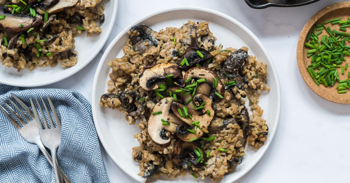 One Pot Creamy Mushroom Rice - Slender Kitchen