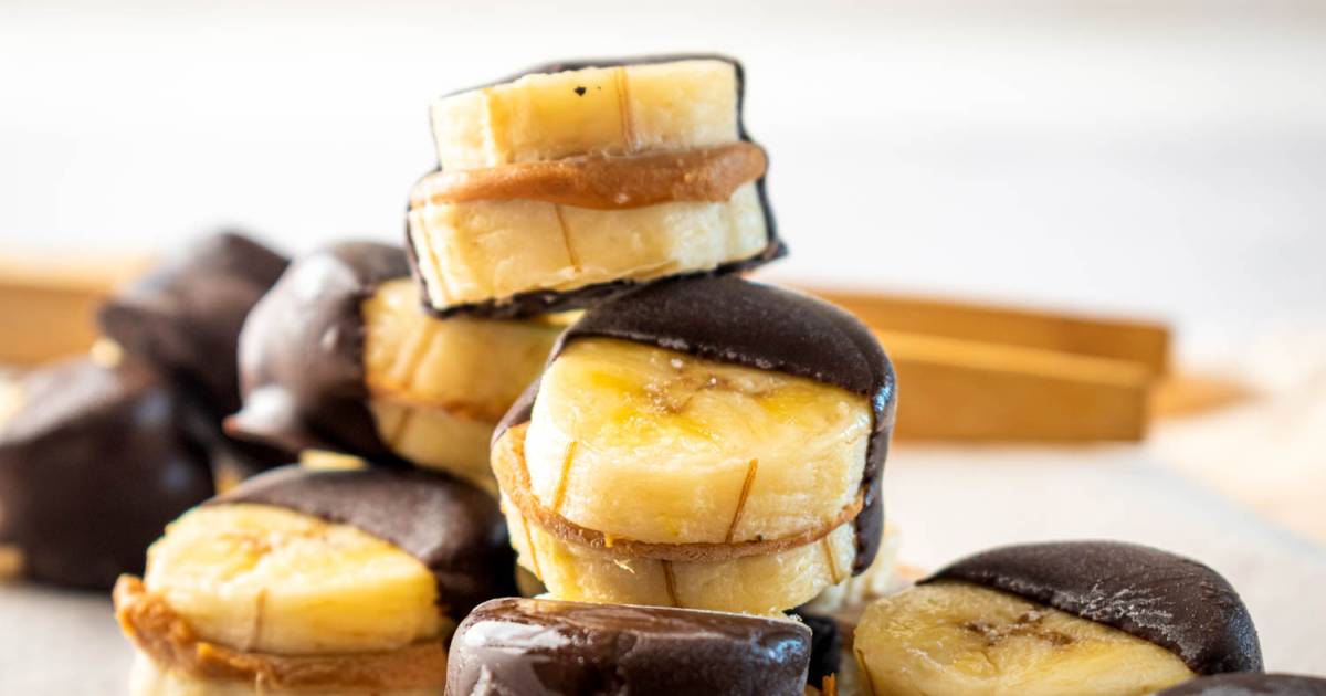 Frozen Banana Bites (The Perfect Healthy Snack!)