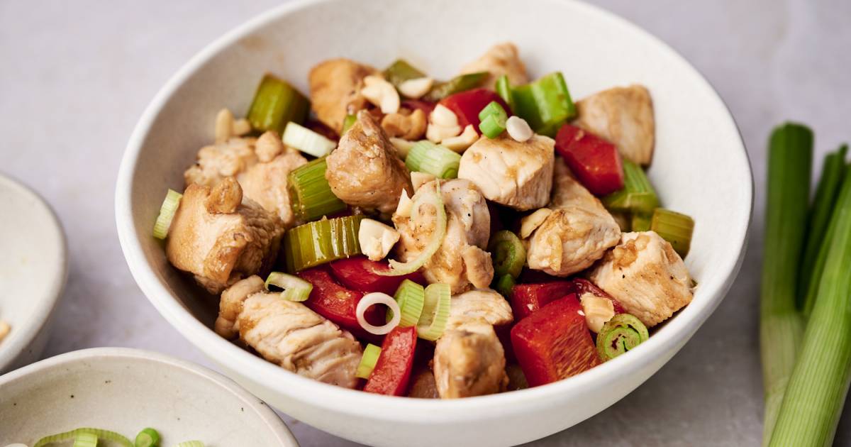 Healthy Kung Pao Chicken (30 Minute Meal!) - Slender Kitchen
