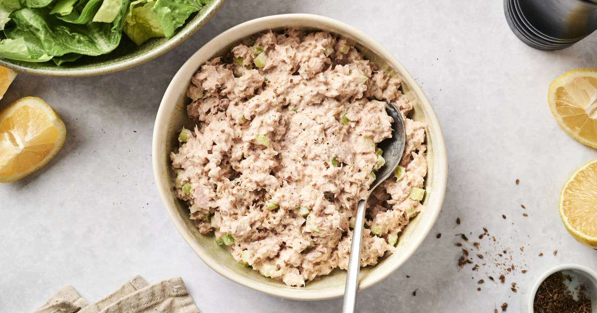 Healthy Tuna Salad [www.slenderkitchen.com]