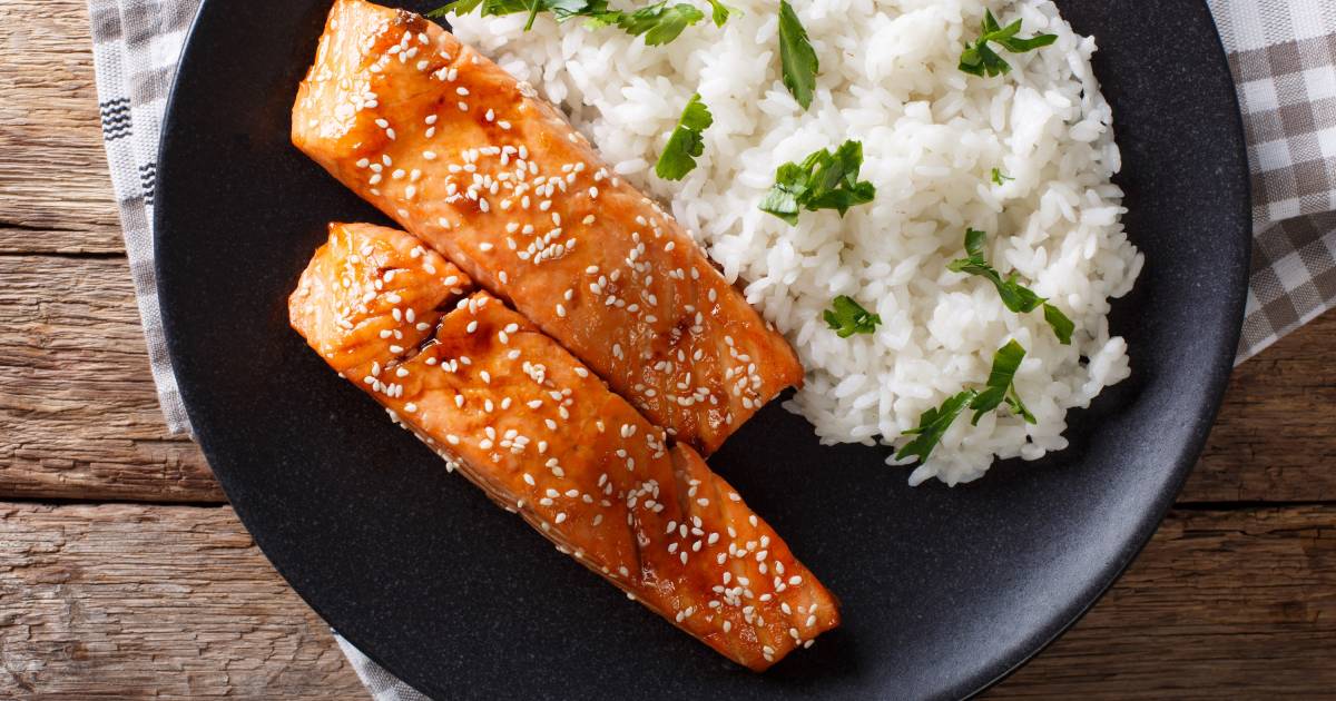 Broiled Soy Honey Salmon (5 Ingredients)- Slender Kitchen