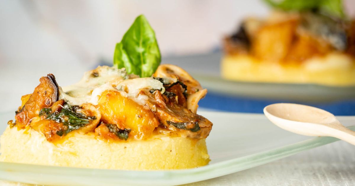 Baked polenta with cheese shop