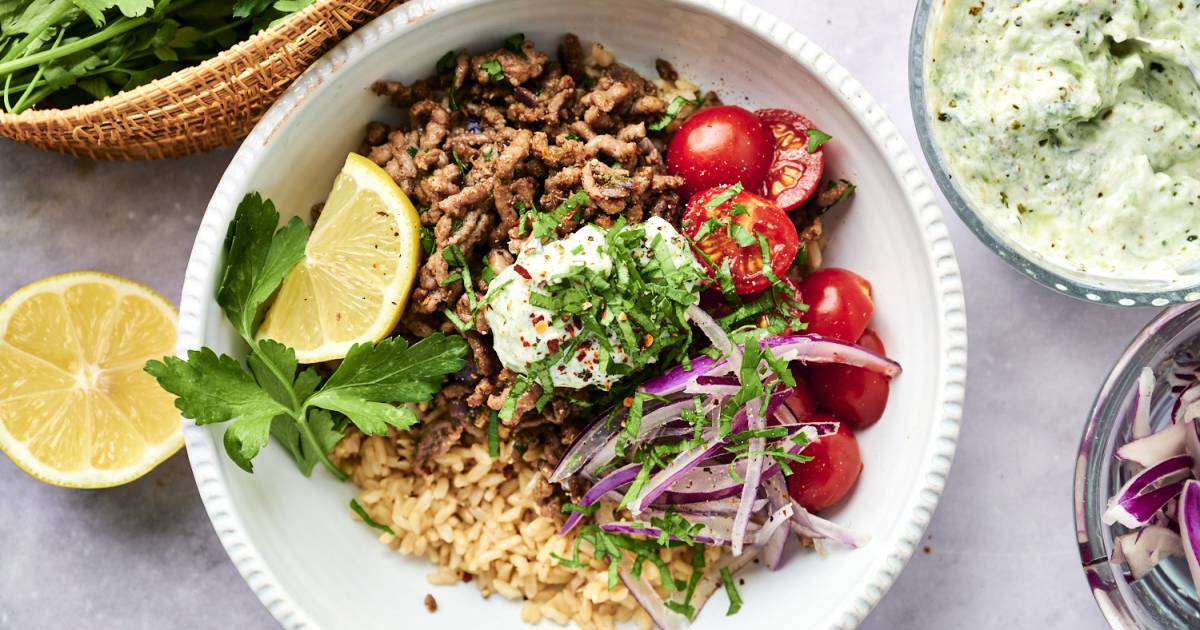 Kofta Ground Beef Bowl with Garlic Tzatziki (30 Minute Meal!) - Slender Kitchen