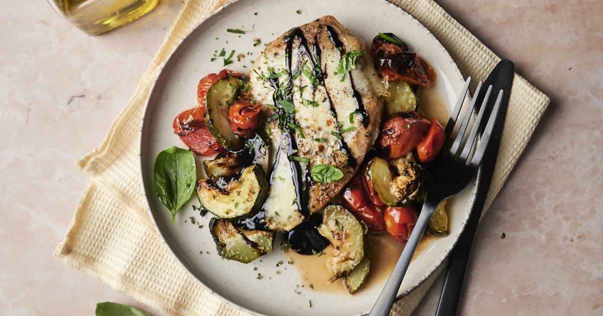 Sheet Pan Caprese Chicken - Slender Kitchen