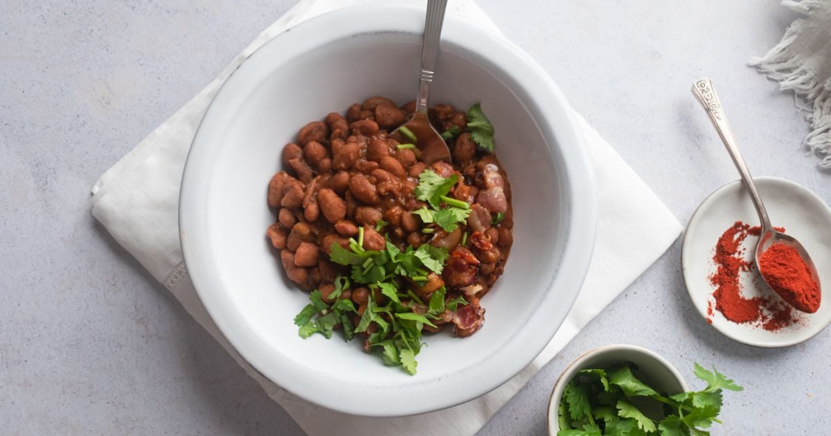 Crockpot Black Beans {with beer & bacon}