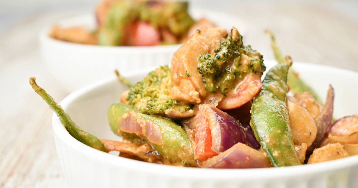 Spicy Peanut Chicken - Slender Kitchen