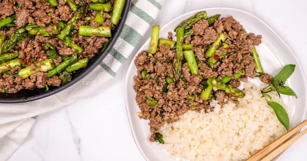 Thai Basil Ground Beef Bowl - Slender Kitchen