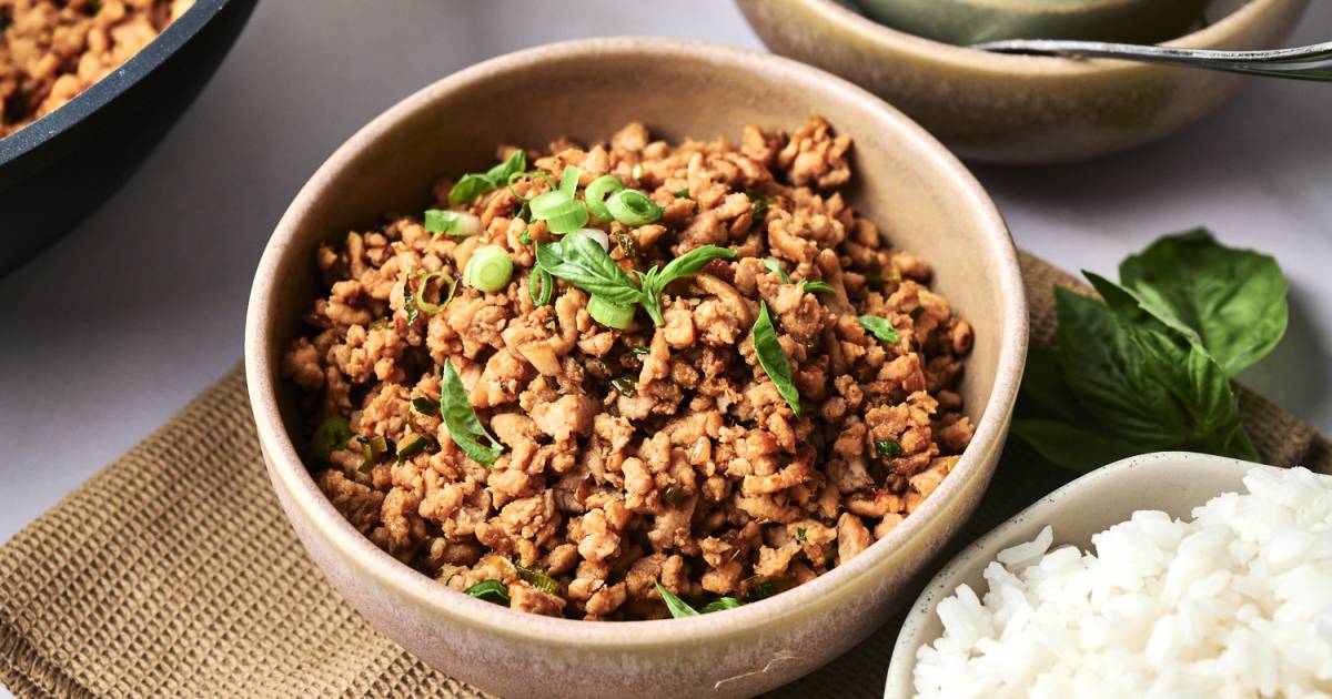 Thai Chicken Larb (15 Minute Meal!)