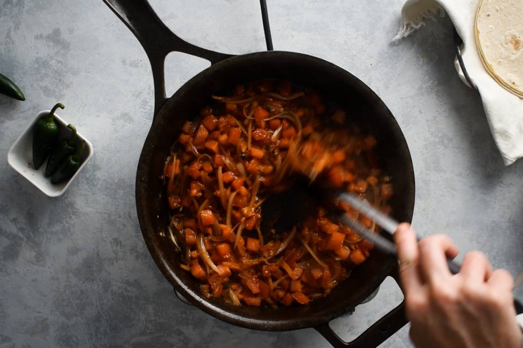 Bistec Ranchero (Ranch Style Steak) - Slender Kitchen