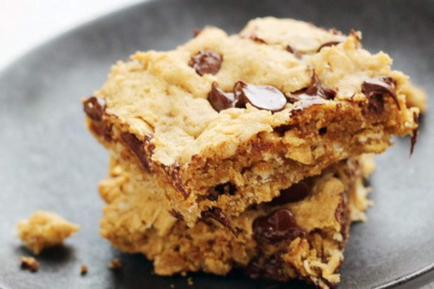 Peanut Butter Chocolate Chip Oatmeal Bars Slender Kitchen
