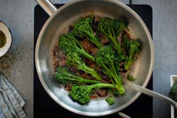One Pan Honey Mustard Chicken and Broccolini - Slender Kitchen