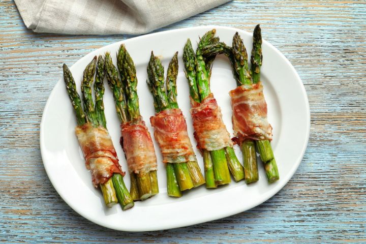 Bacon and Asparagus Bundles