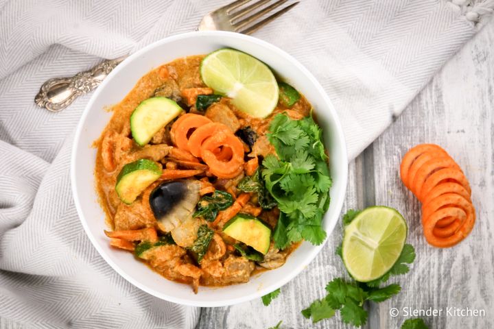 Curry sweet potato noodles with vegetables and chicken.