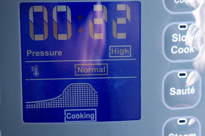 Instant Pot set to 22 minutes on high pressure.