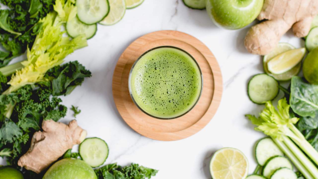 Glowing Green Juice (No Juicer Needed) - Slender Kitchen