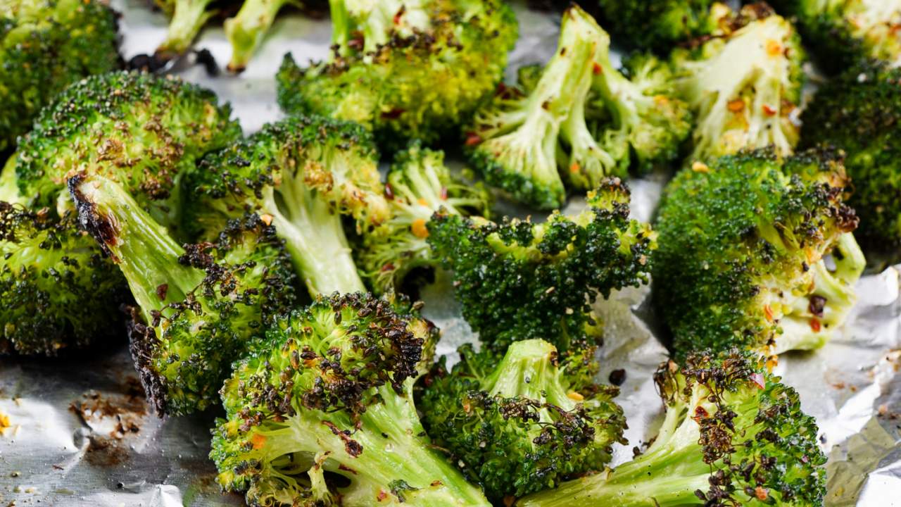 Grilled Broccoli - Grill Broccoli - Slender Kitchen