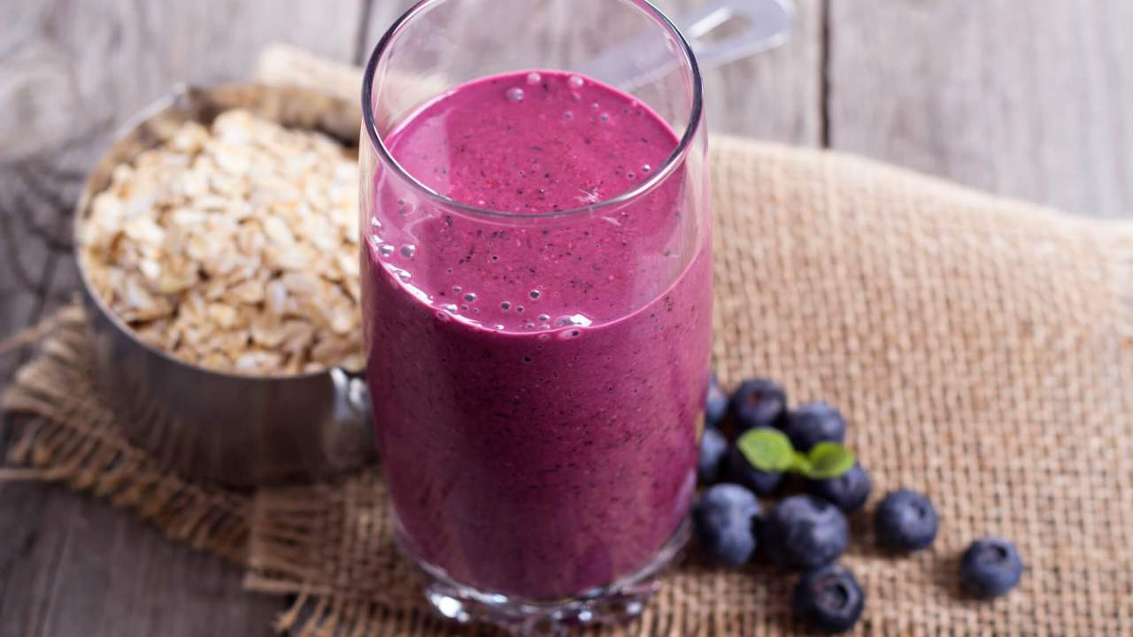 https://www.slenderkitchen.com/sites/default/files/styles/gsd-16x9/public/recipe_images/oatmeal-smoothie-1.jpg