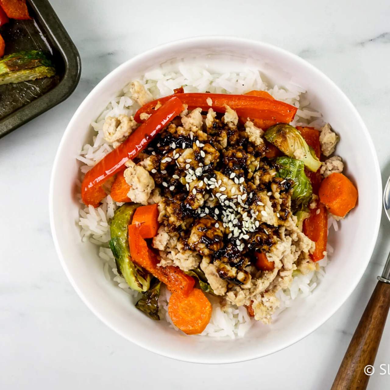 Cool Touch Microwave Bowl: Heat and eat all in the same bowl.