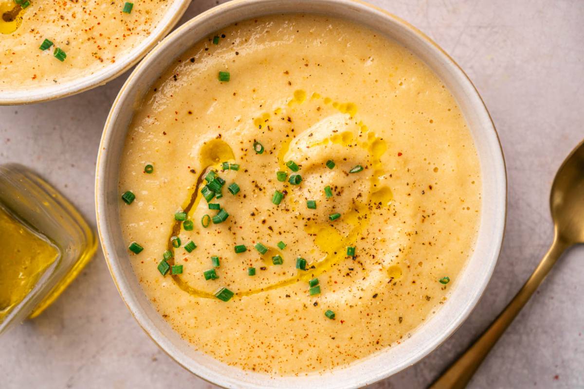 Cheesy Cauliflower Potato Soup