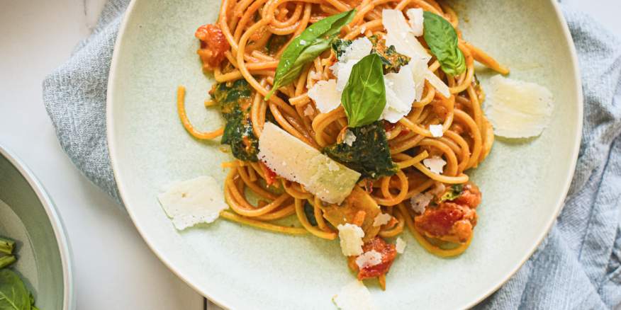 Creamy Tomato, Mushroom, and Spinach Pasta - Slender Kitchen